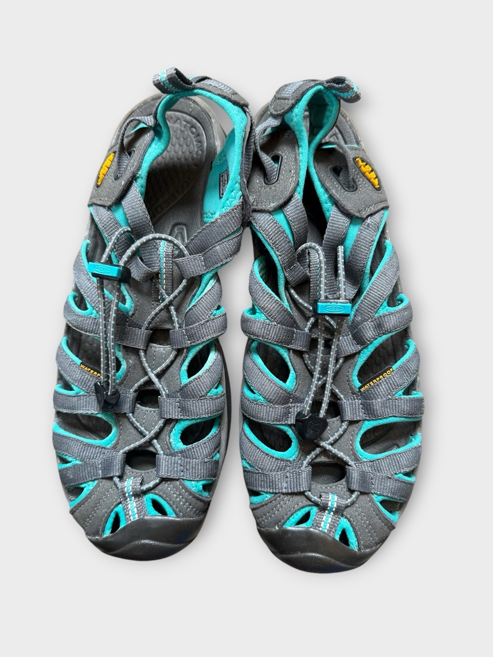 Keen Whisper Gray and Teal Closed-Toe Outdoor Sandals Sz 9.5